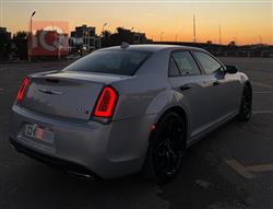 کرایسلەر 300